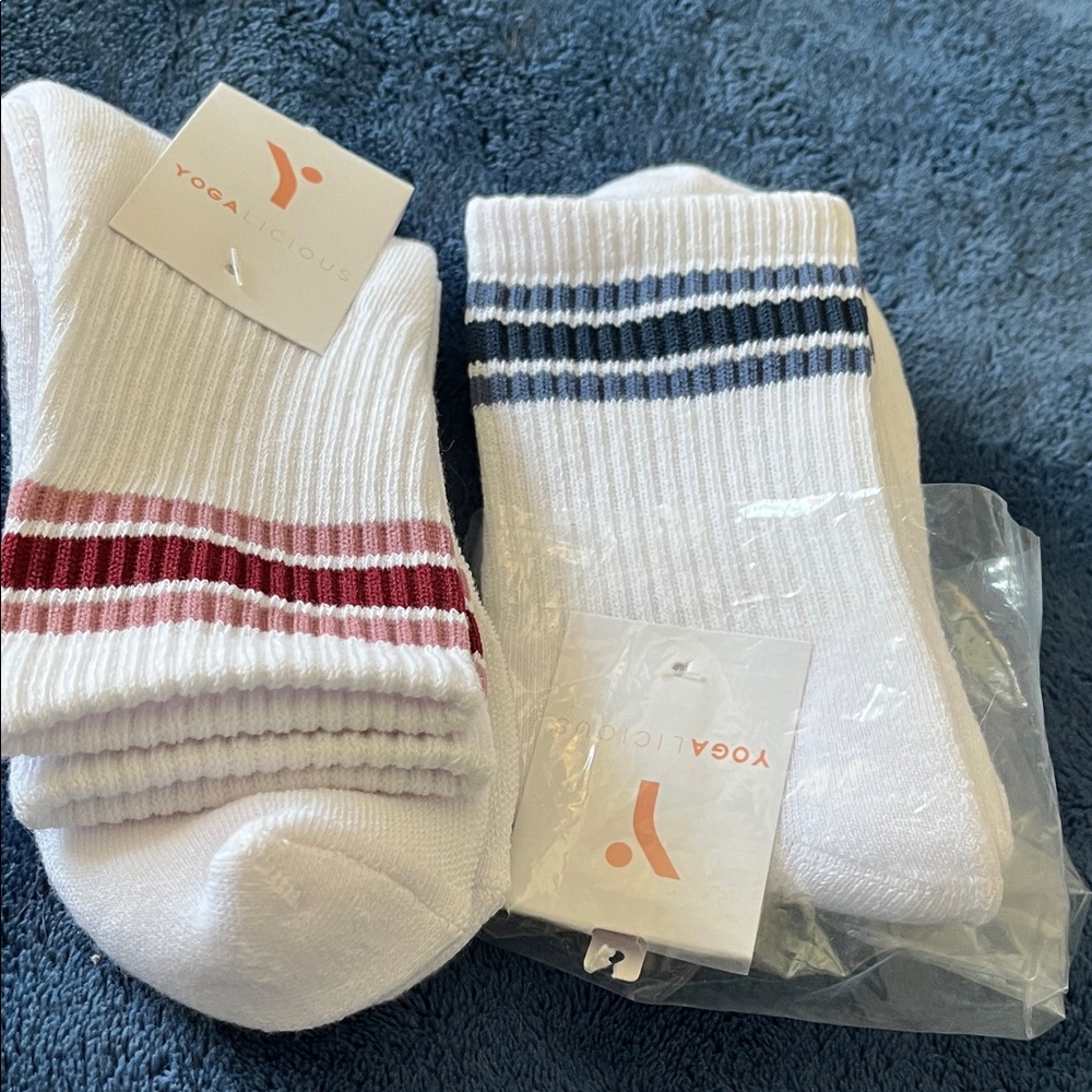 Yogalicious womans Athletic Crew Socks in White (2-Pack)